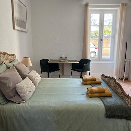 Au Petit Faubourg Lejlighed Grignan Eksteriør billede